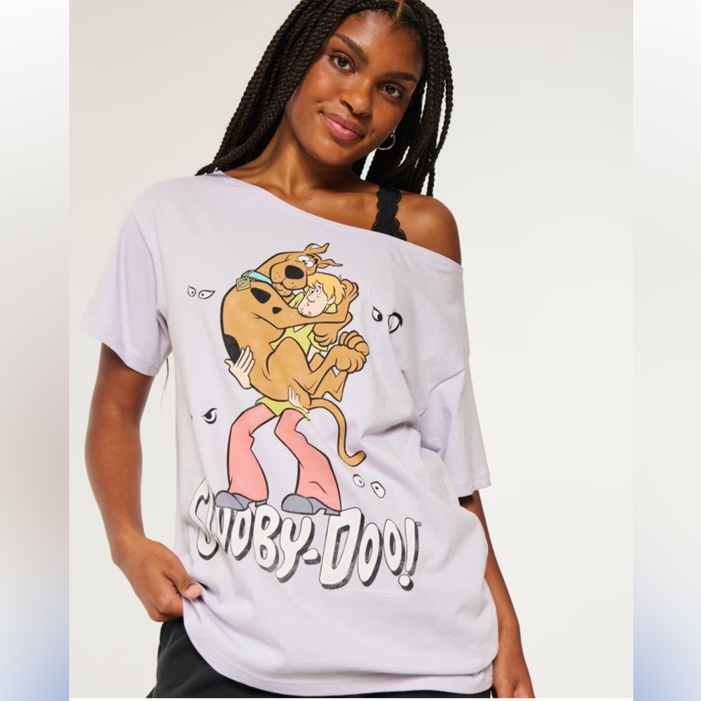 Hollister OVERSIZED OFF-THE-SHOULDER SCOOBY-DOO GRAPHIC TEE size Small